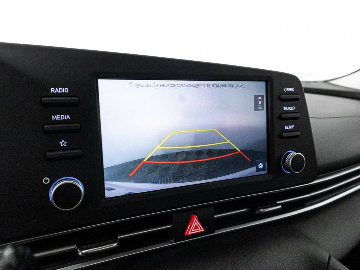 Hyundai Elantra с пробегом — 2021 год. Фото: #15