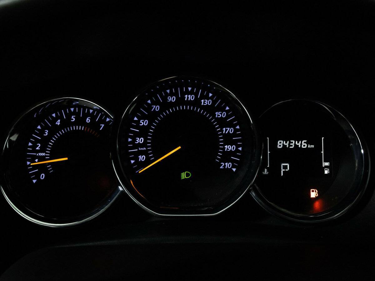 Renault Sandero с пробегом — 2019 год. Фото: #23