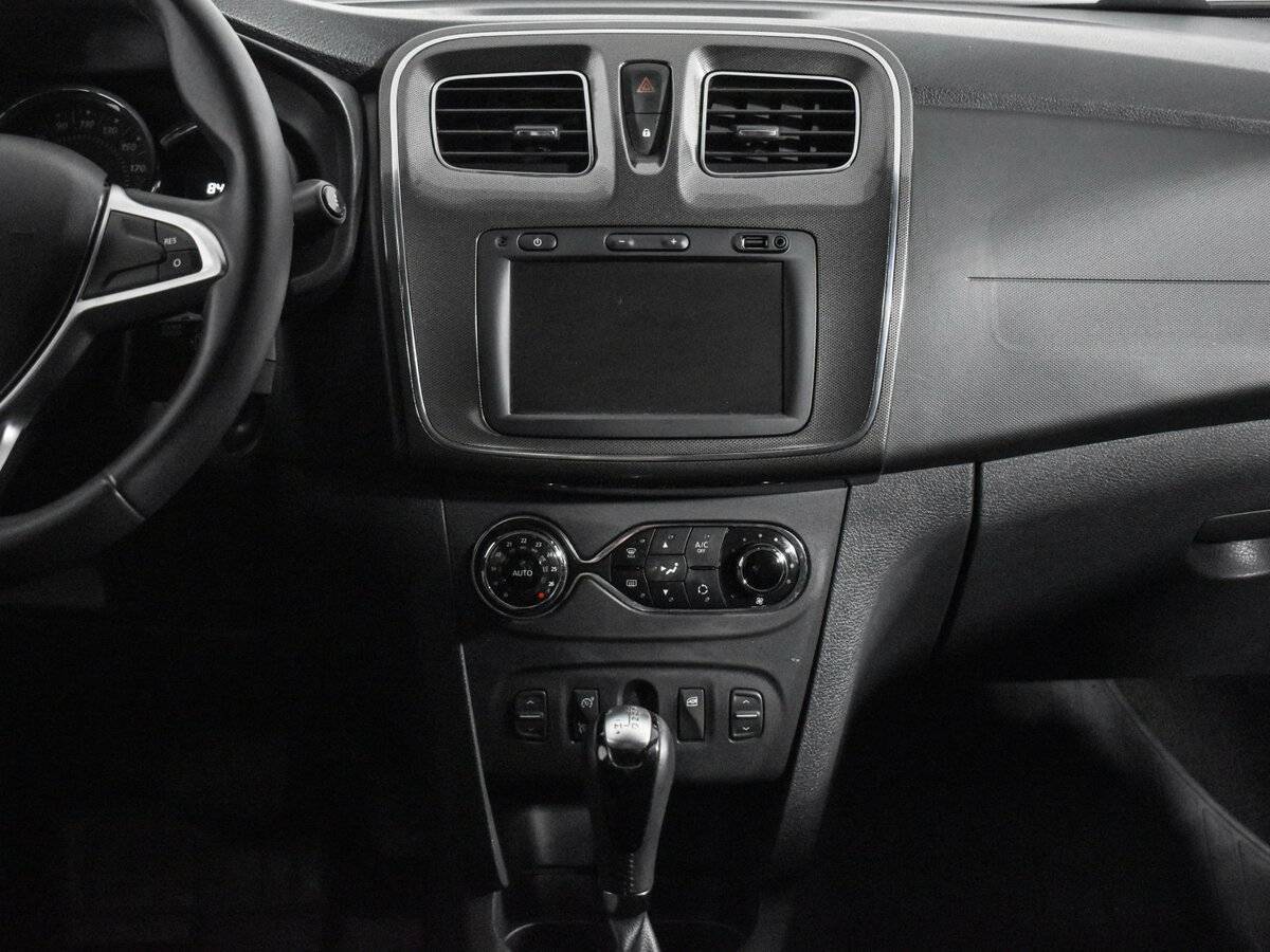 Renault Sandero с пробегом — 2019 год. Фото: #24