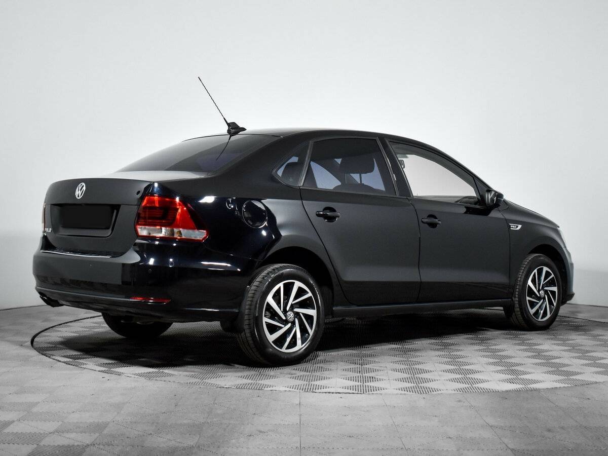 Volkswagen Polo с пробегом — 2018 год. Фото: #4