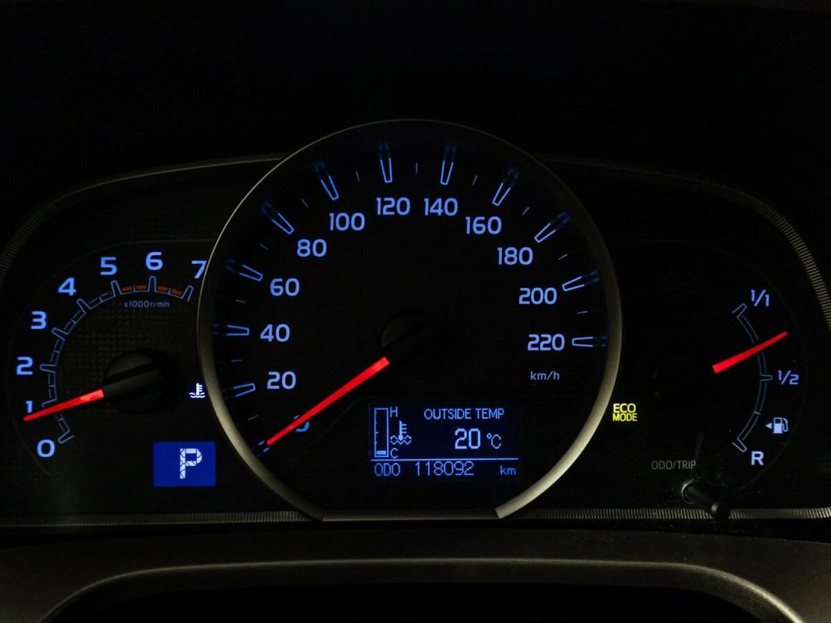 Toyota RAV4 с пробегом — 2015 год. Фото: #11