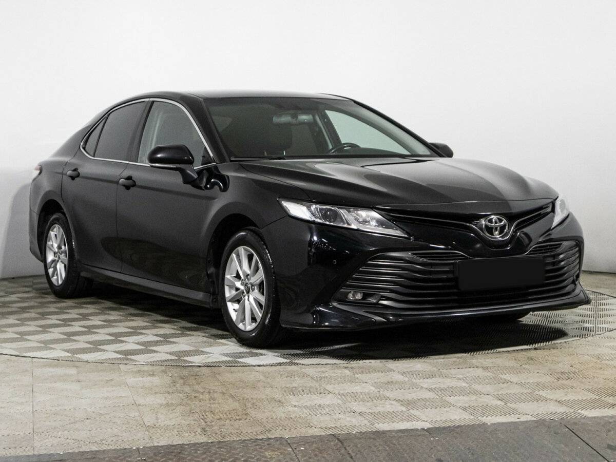 Toyota Camry с пробегом — 2018 год. Фото: #2