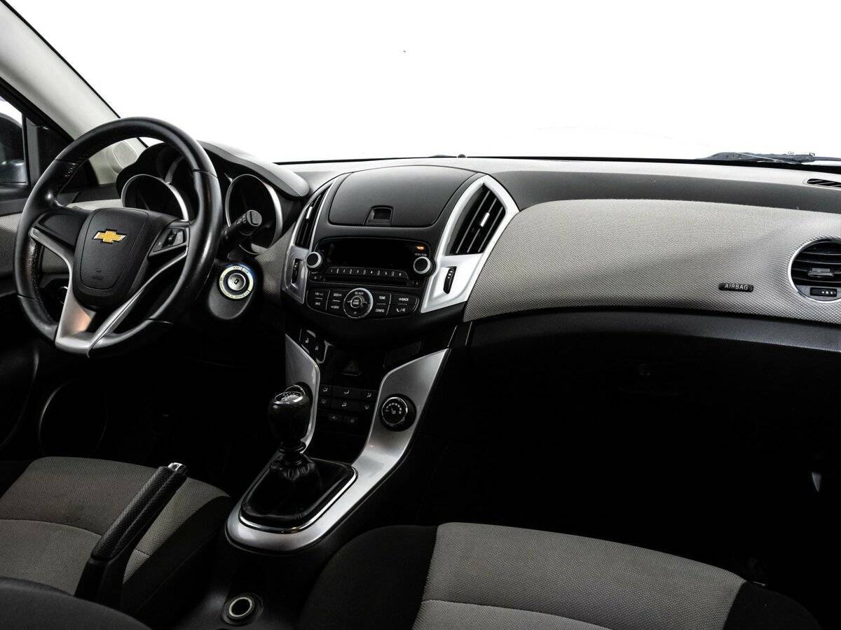Chevrolet Cruze с пробегом — 2013 год. Фото: #6