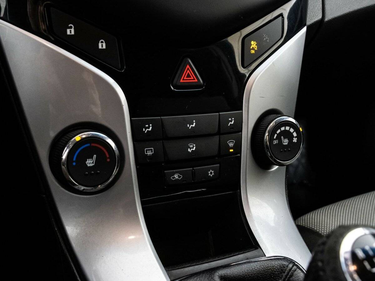 Chevrolet Cruze с пробегом — 2013 год. Фото: #10