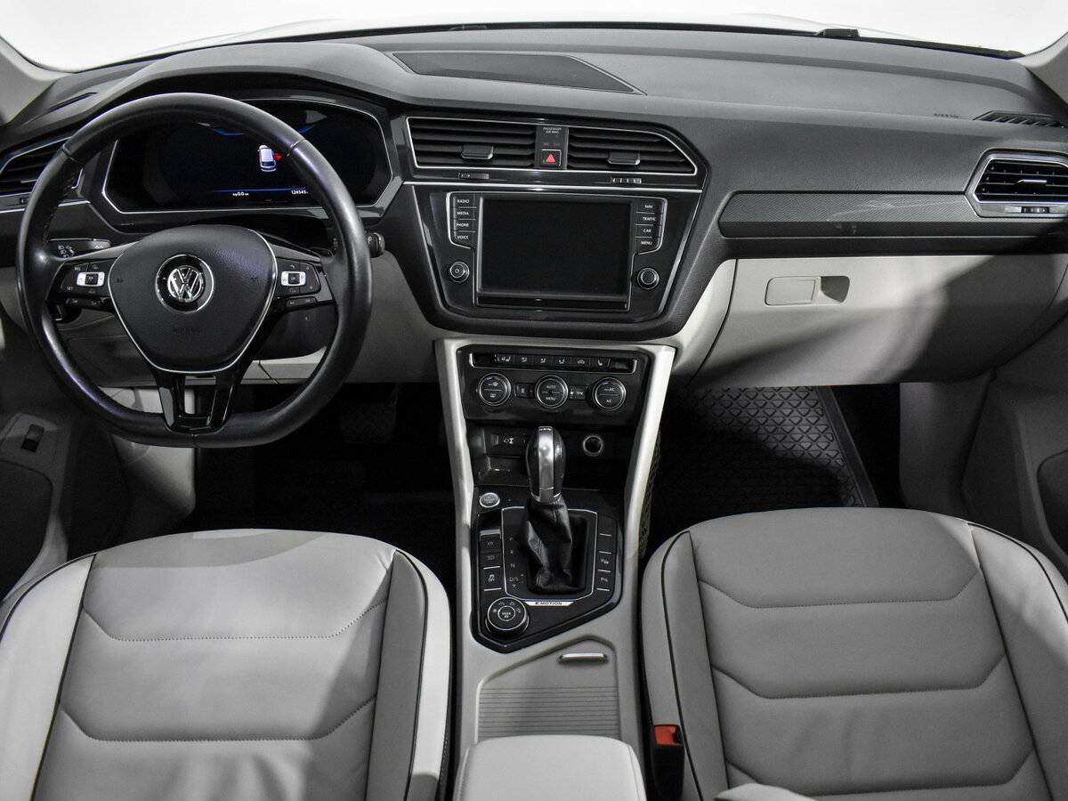 Volkswagen Tiguan с пробегом — 2017 год. Фото: #9