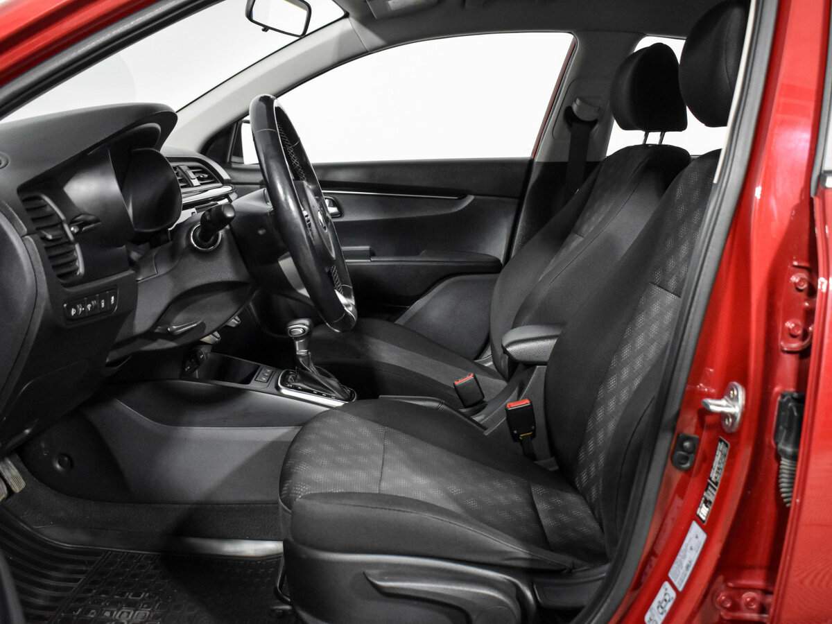 Kia Rio с пробегом — 2018 год. Фото: #12