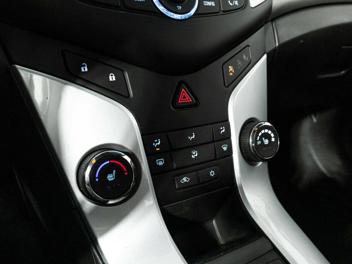 Chevrolet Cruze с пробегом — 2015 год. Фото: #16