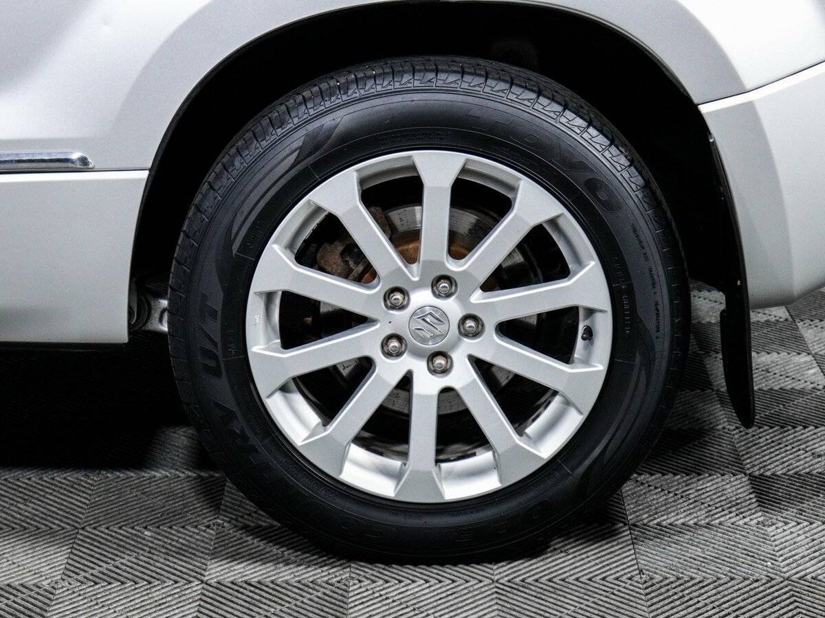 Suzuki Grand Vitara с пробегом — 2013 год. Фото: #11