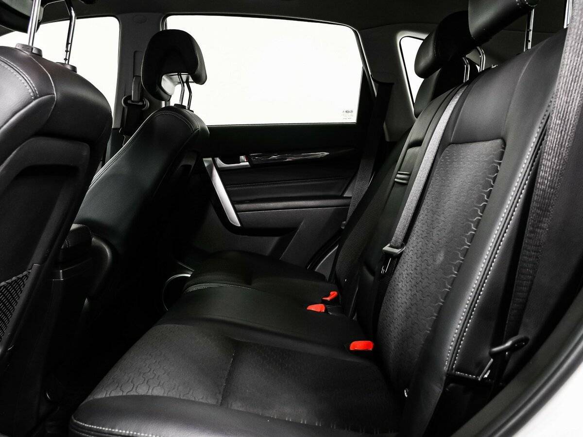 Chevrolet Captiva с пробегом — 2014 год. Фото: #11