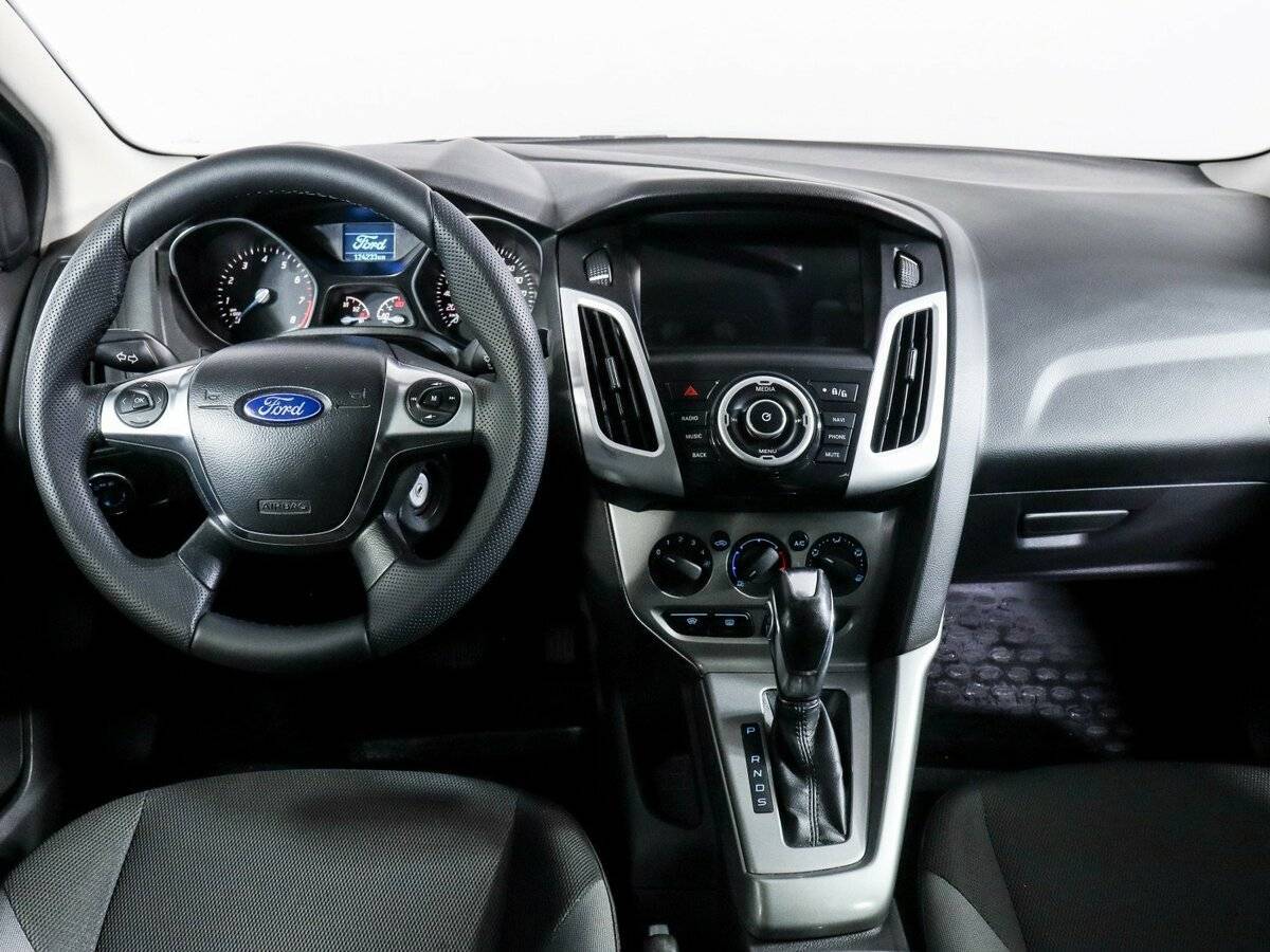 Ford Focus с пробегом — 2012 год. Фото: #6