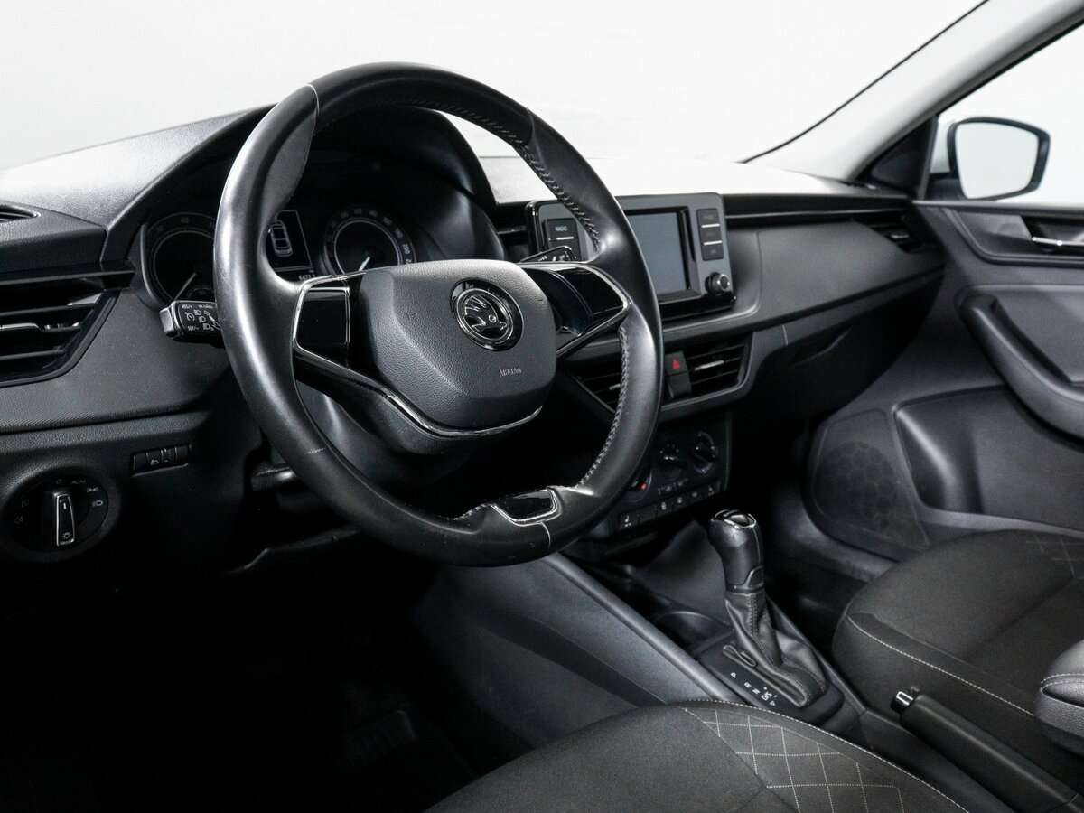 Skoda Rapid с пробегом — 2021 год. Фото: #13