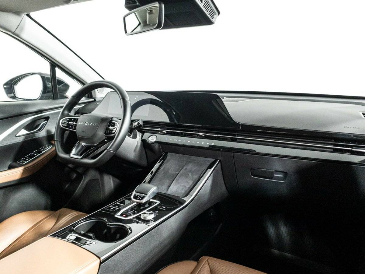 OMODA C5 с пробегом — 2023 год. Фото: #8