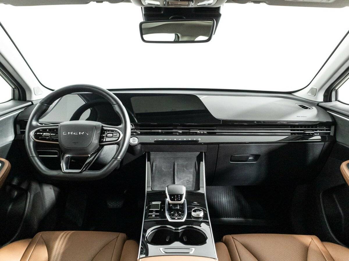 OMODA C5 с пробегом — 2023 год. Фото: #12