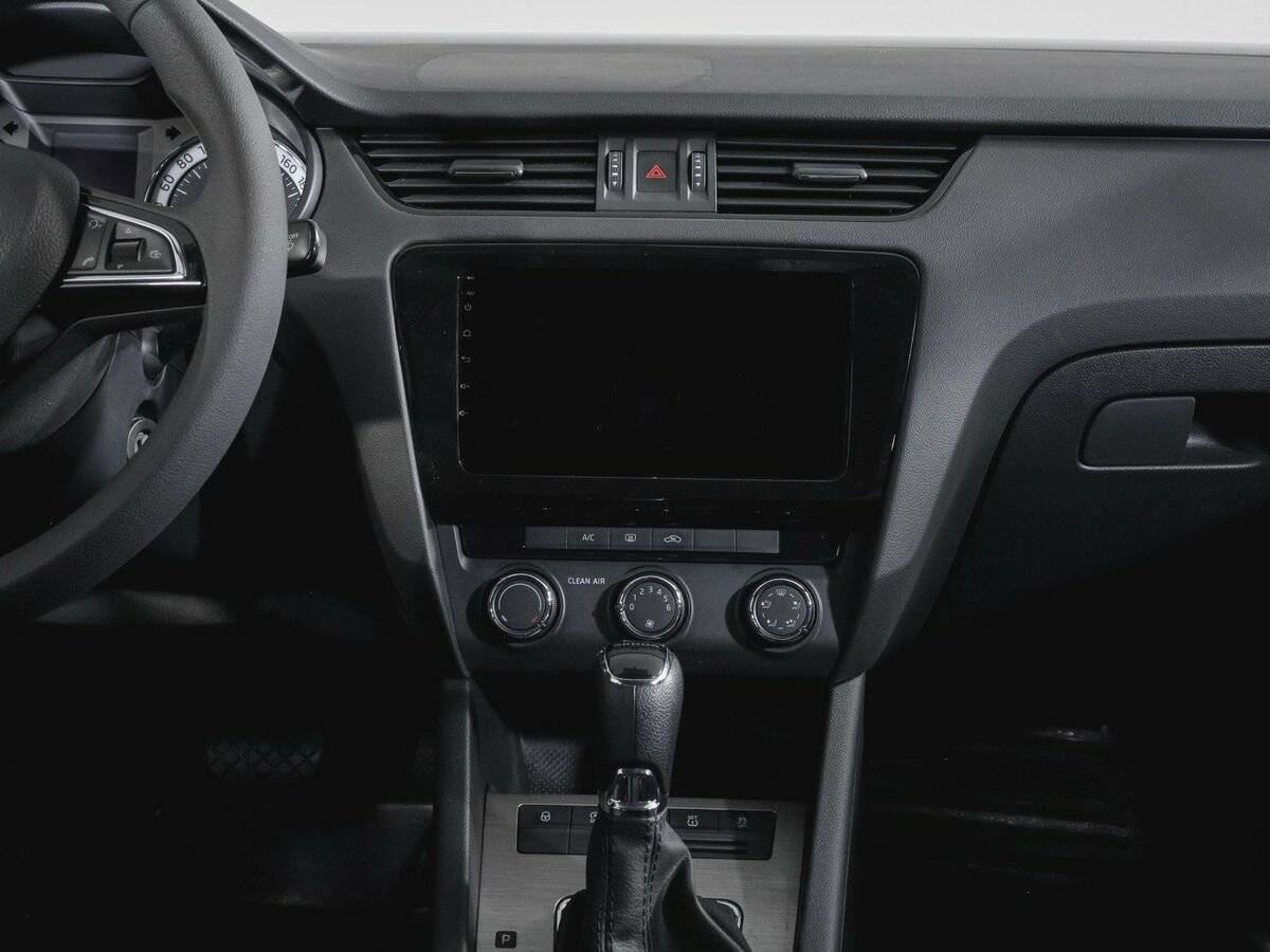 Skoda Octavia с пробегом — 2023 год. Фото: #9