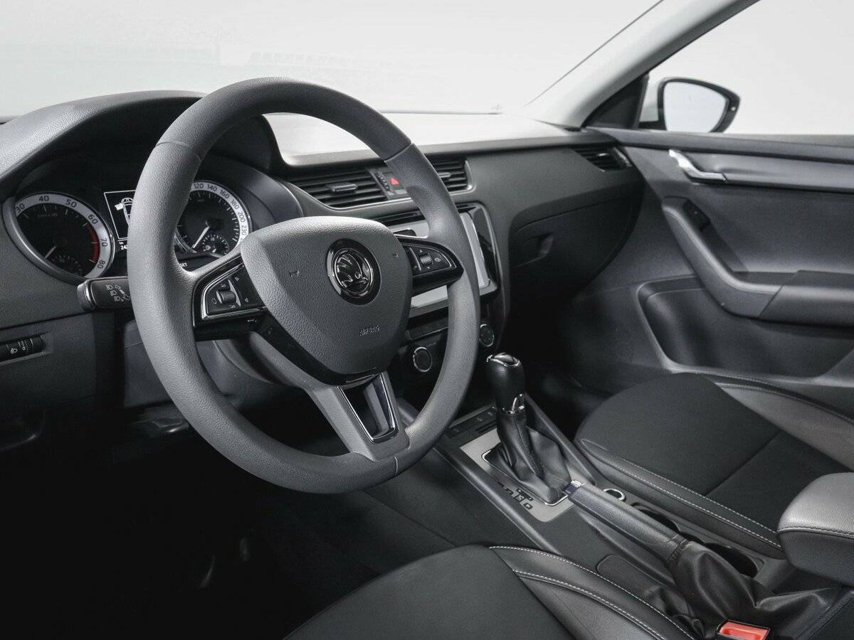 Skoda Octavia с пробегом — 2023 год. Фото: #10