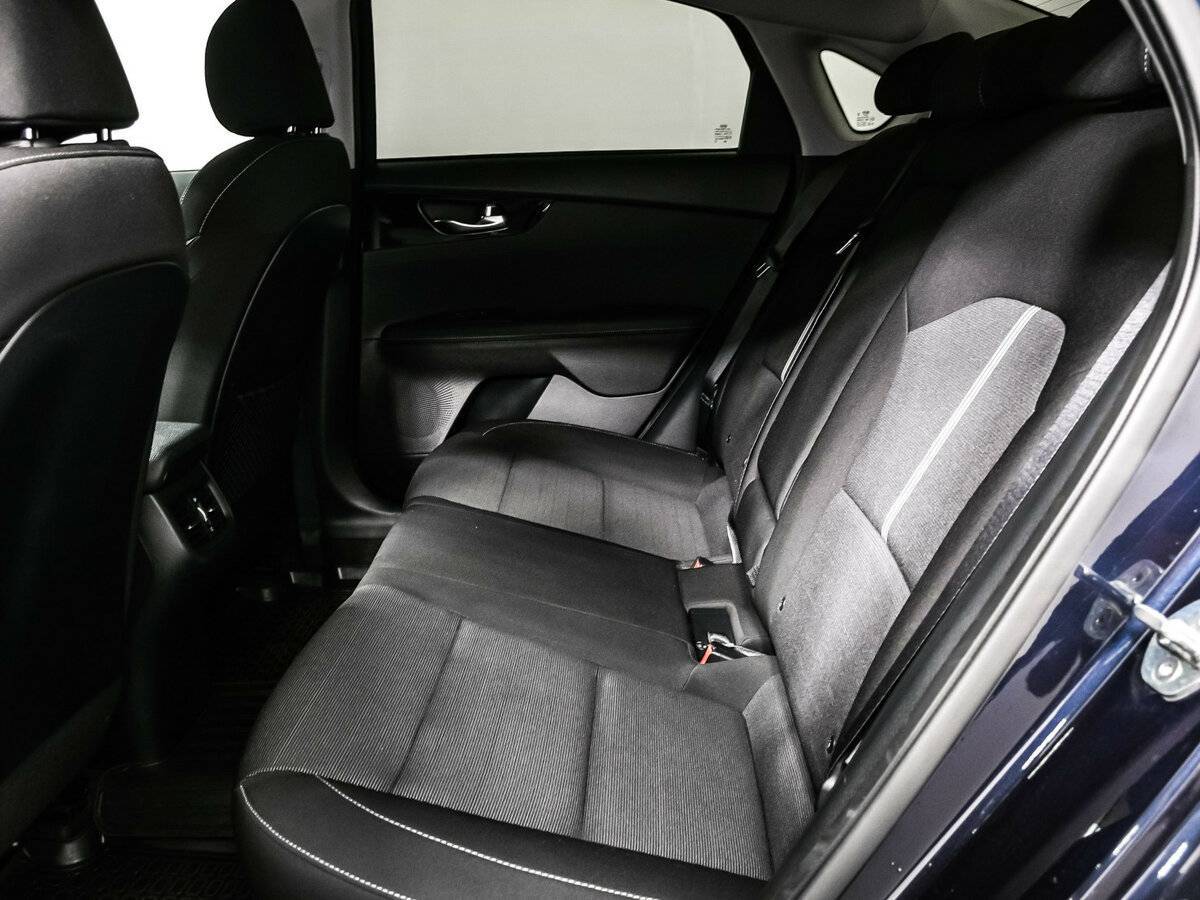 Kia Cerato с пробегом — 2019 год. Фото: #11