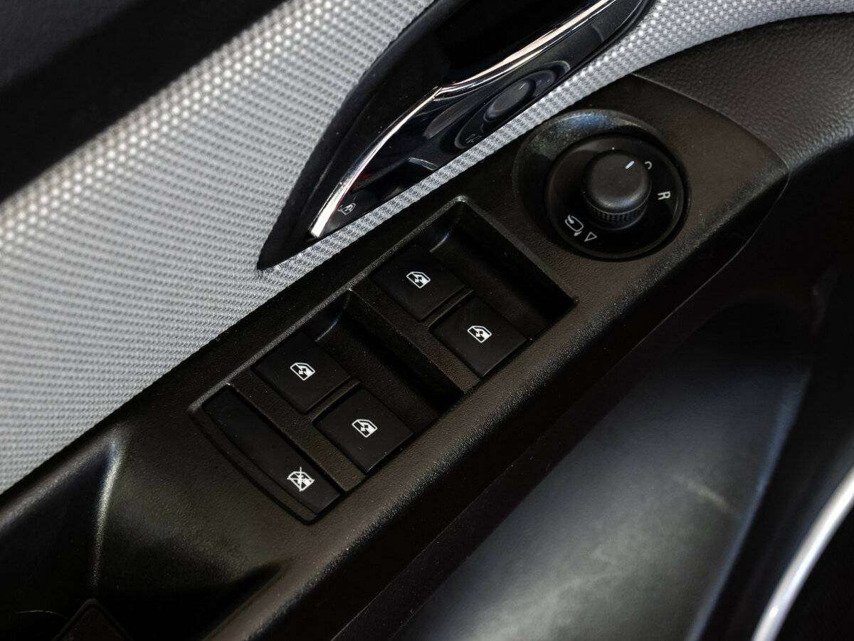 Chevrolet Cruze с пробегом — 2014 год. Фото: #17