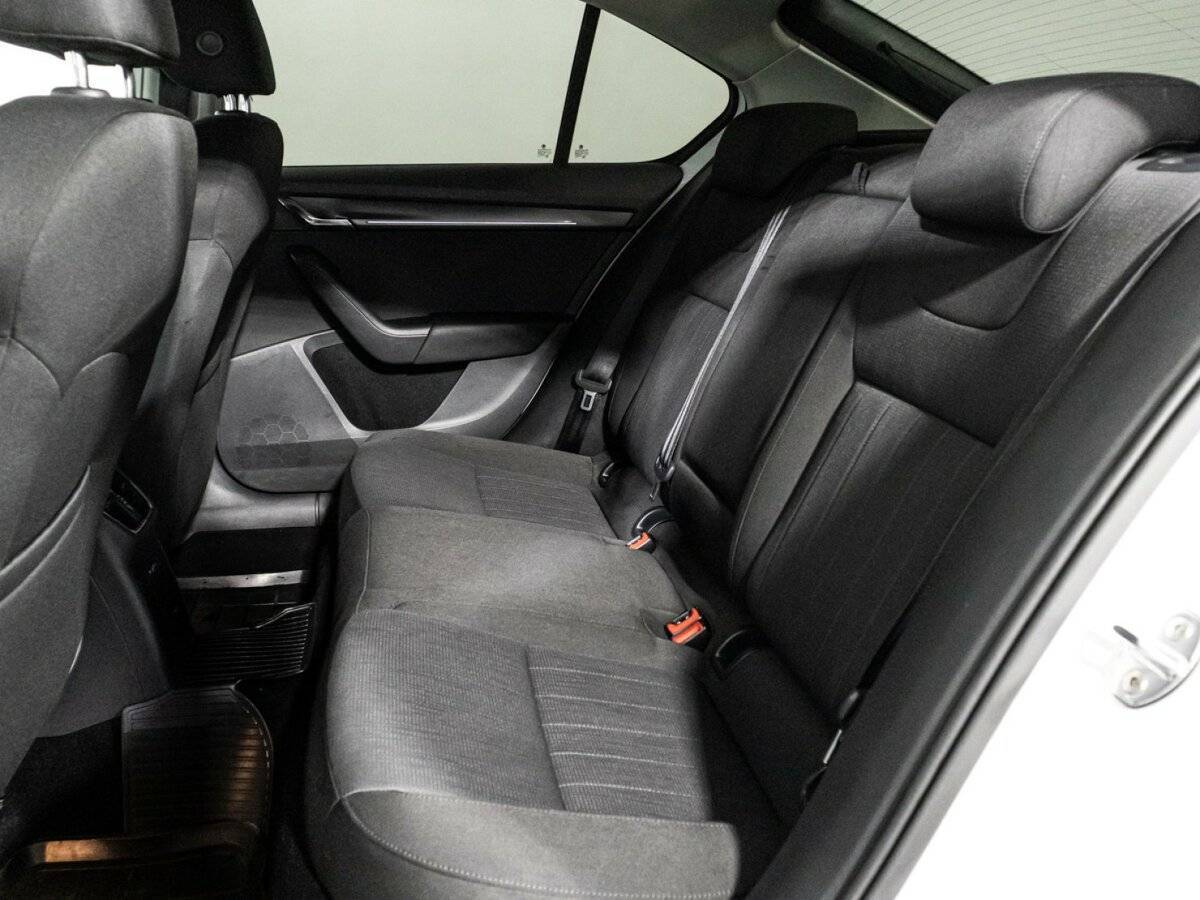 Skoda Octavia с пробегом — 2017 год. Фото: #9