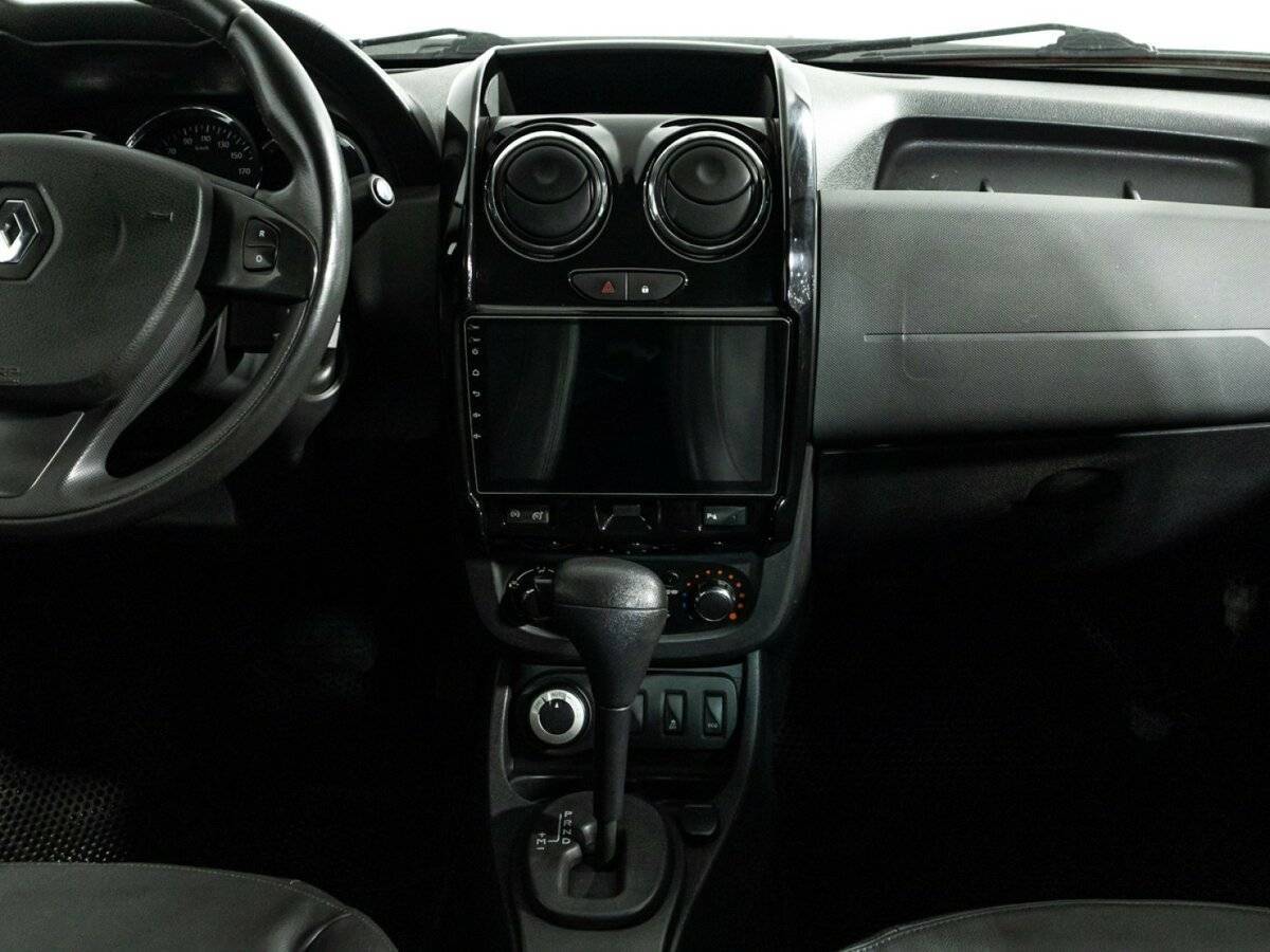 Renault Duster с пробегом — 2016 год. Фото: #13