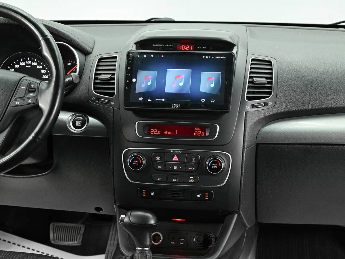 Kia Sorento с пробегом — 2015 год. Фото: #10