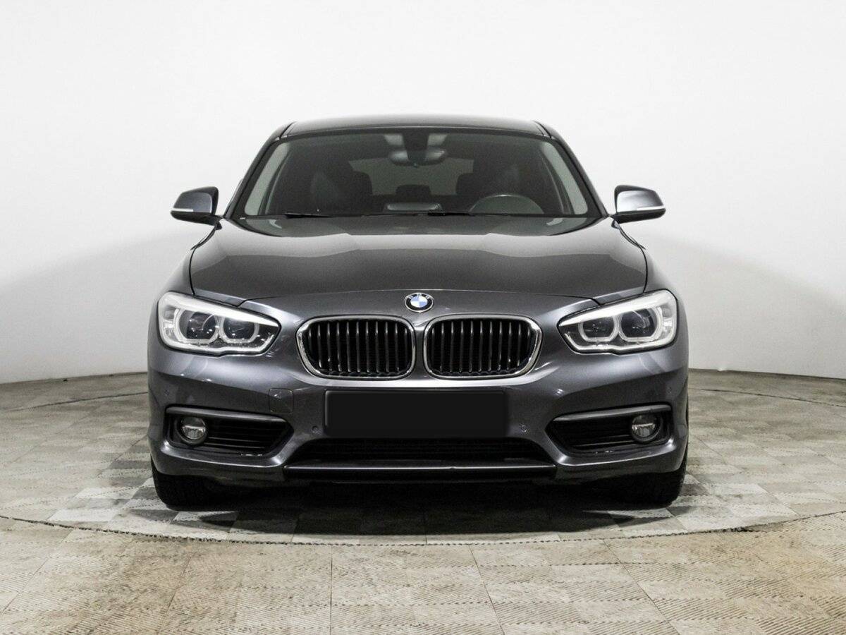 BMW 1 серии с пробегом — 2017 год. Фото: #1