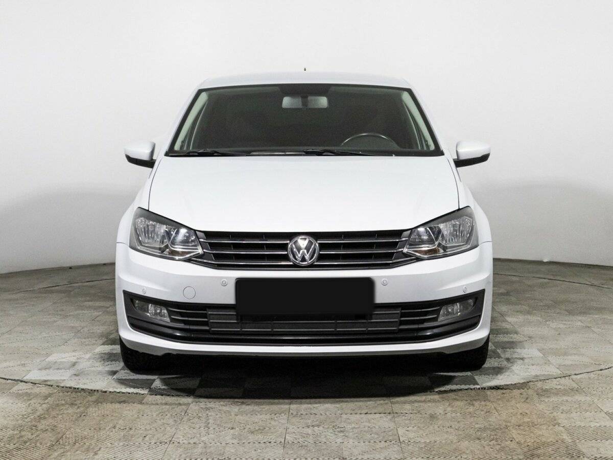 Volkswagen Polo с пробегом — 2018 год. Фото: #1