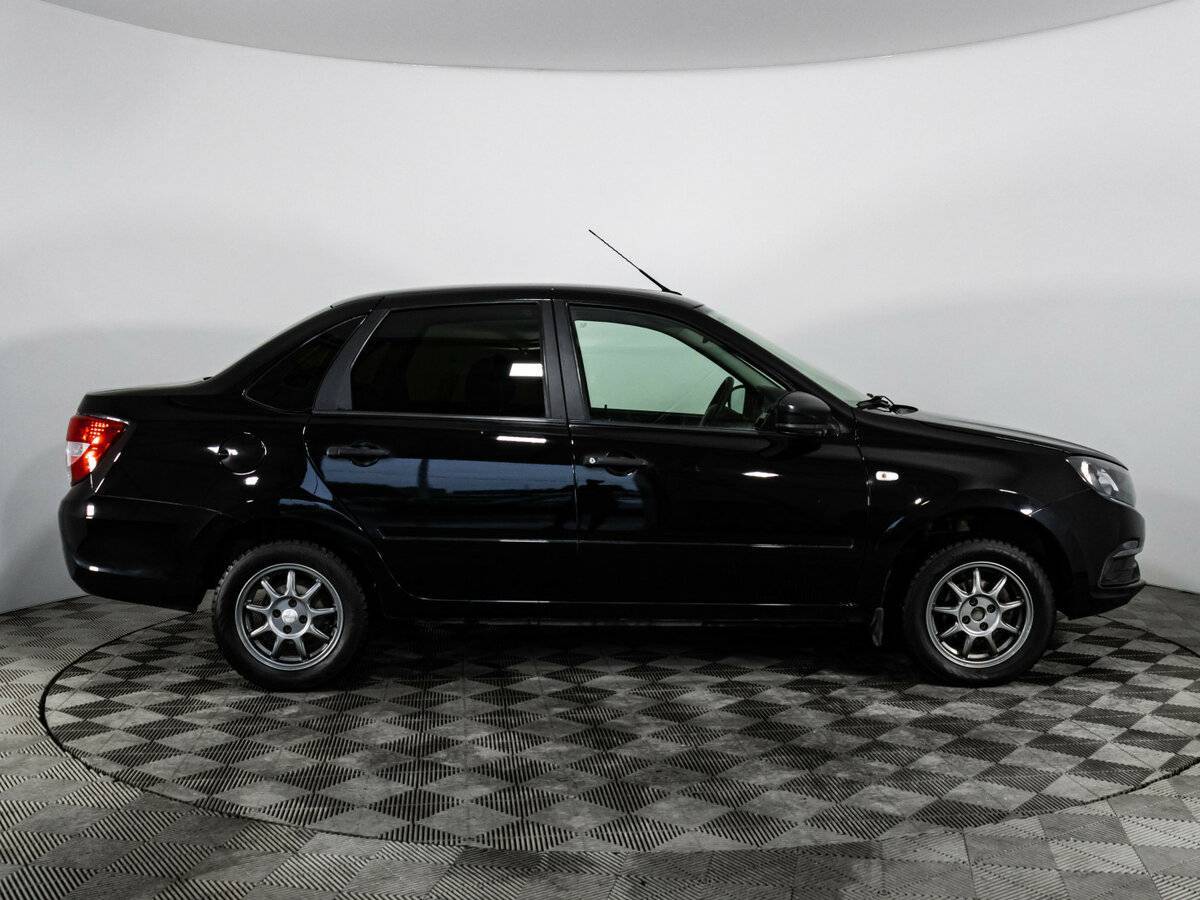 Lada (ВАЗ) Granta с пробегом — 2020 год. Фото: #3