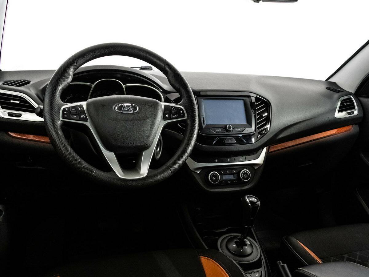 Lada (ВАЗ) Vesta с пробегом — 2019 год. Фото: #8