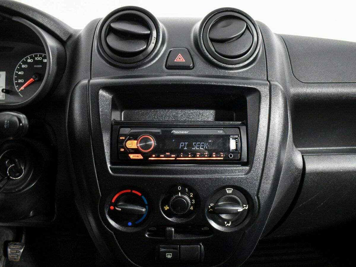 Lada (ВАЗ) Granta с пробегом — 2014 год. Фото: #16