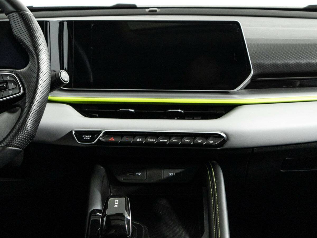 Geely Coolray с пробегом — 2023 год. Фото: #13