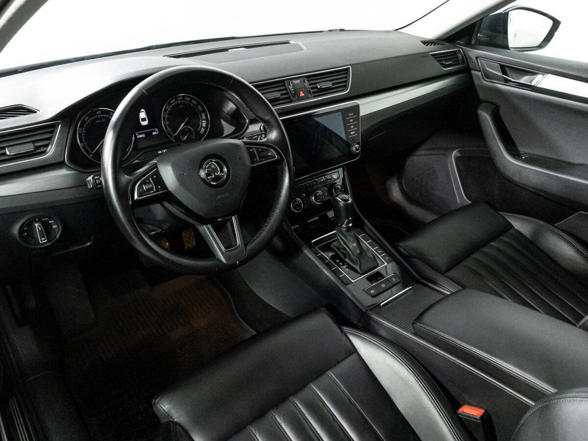 Skoda Superb с пробегом — 2018 год. Фото: #10