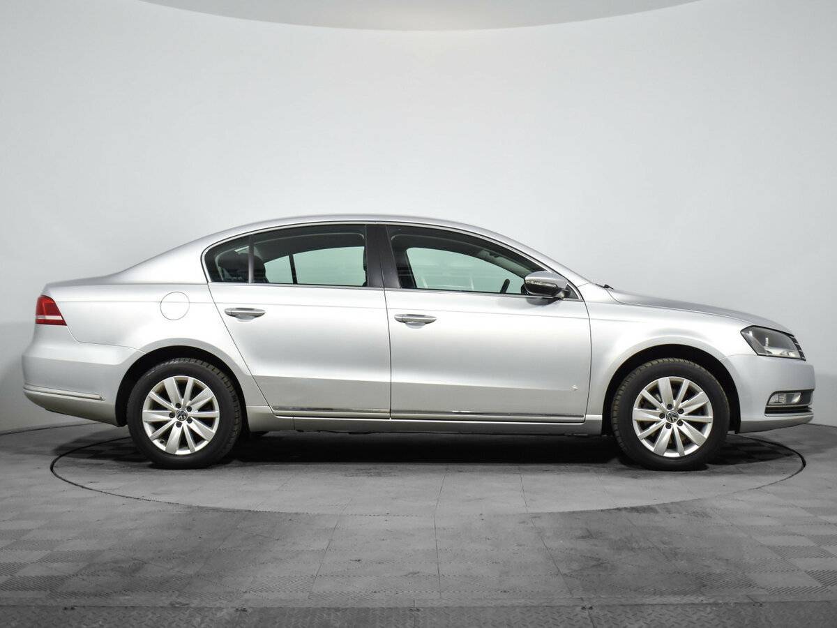 Volkswagen Passat с пробегом — 2012 год. Фото: #3