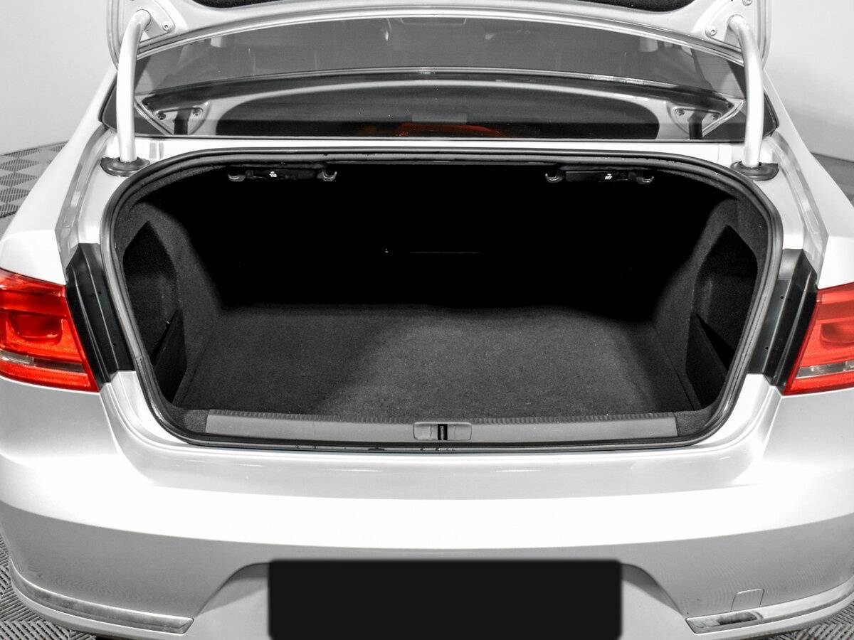 Volkswagen Passat с пробегом — 2012 год. Фото: #19