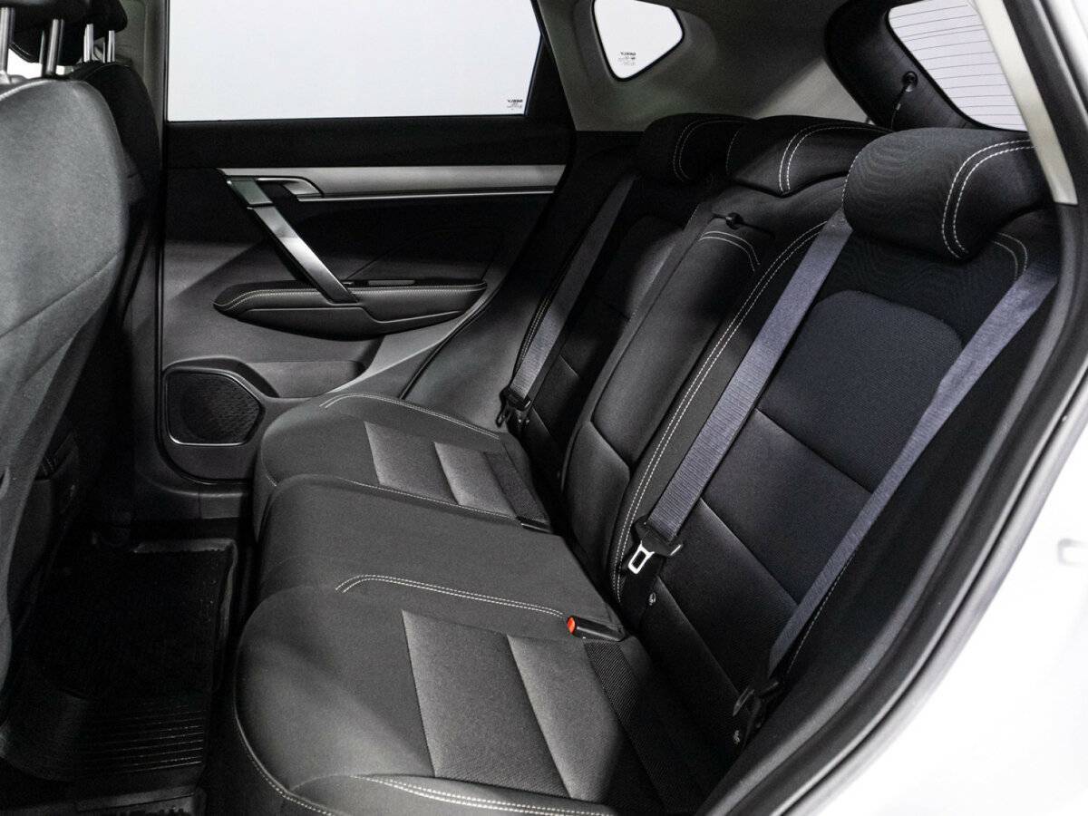 Geely Coolray с пробегом — 2021 год. Фото: #10