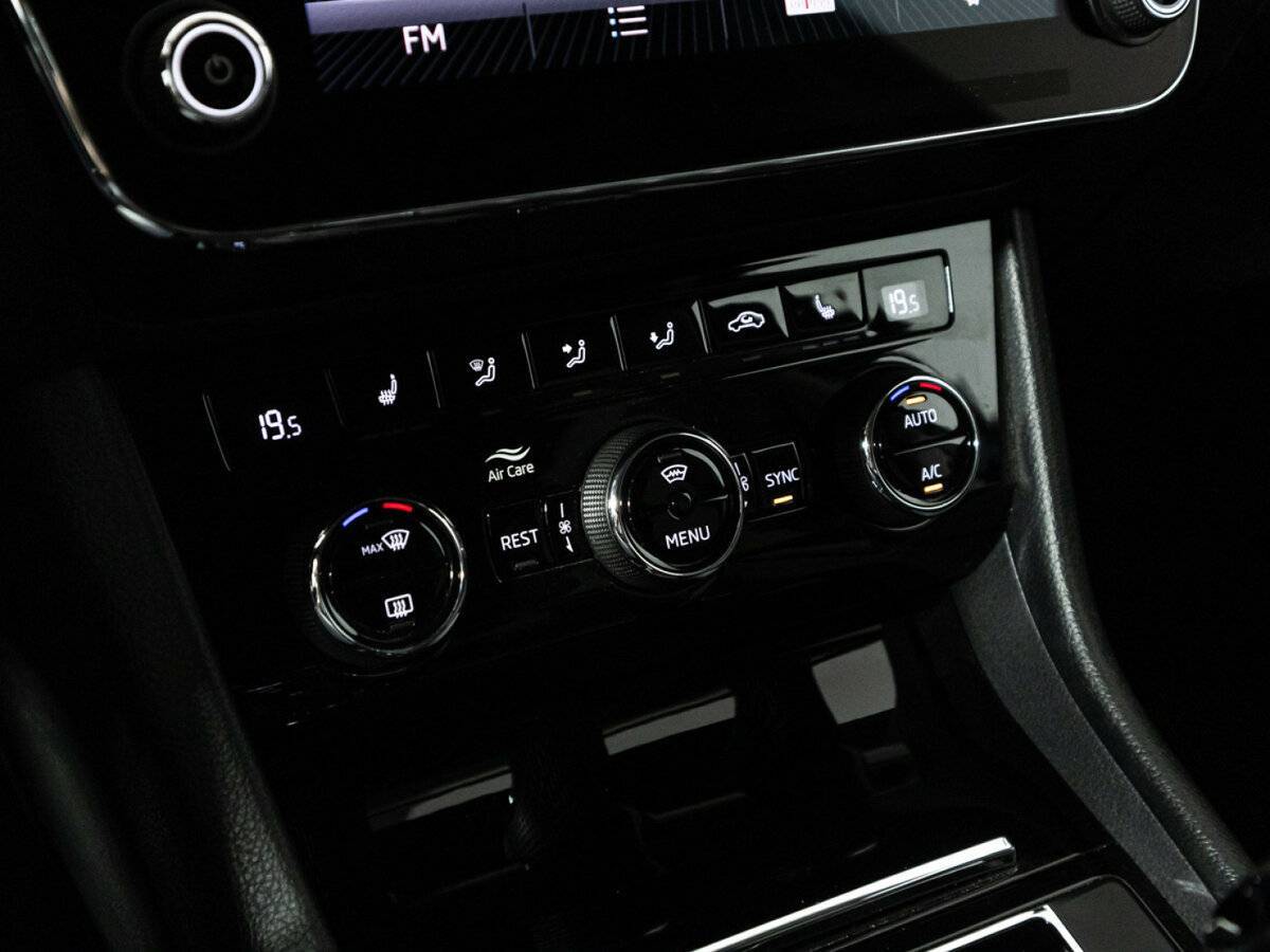Skoda Superb с пробегом — 2018 год. Фото: #16