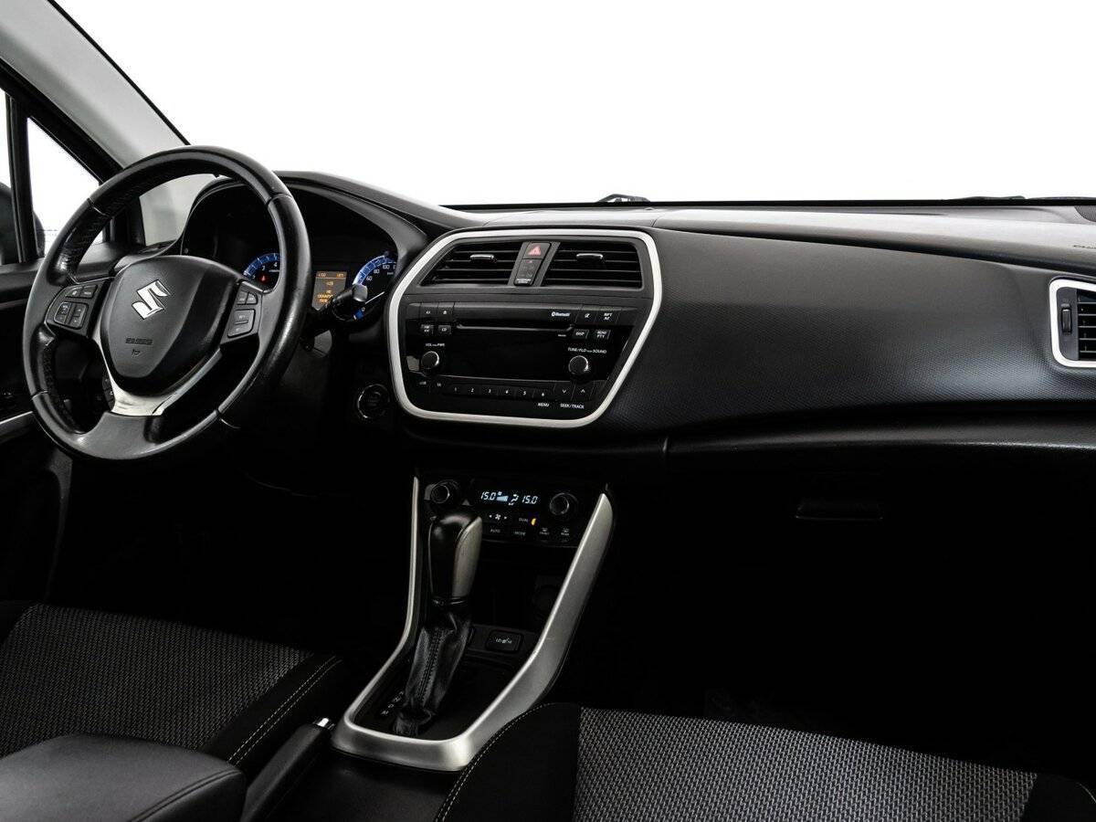 Suzuki SX4 с пробегом — 2014 год. Фото: #8