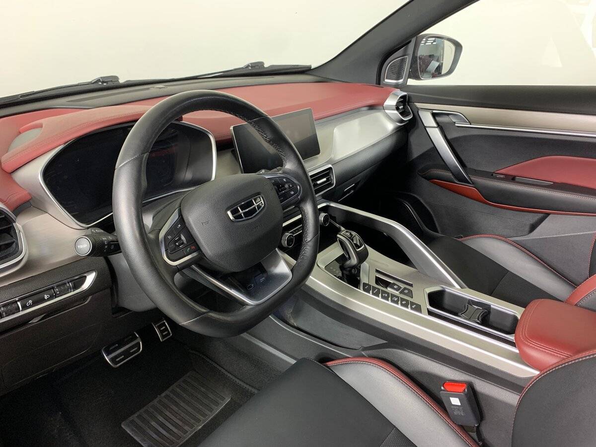 Geely Coolray с пробегом — 2021 год. Фото: #10