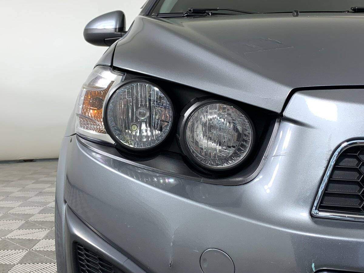 Chevrolet Aveo с пробегом — 2014 год. Фото: #9