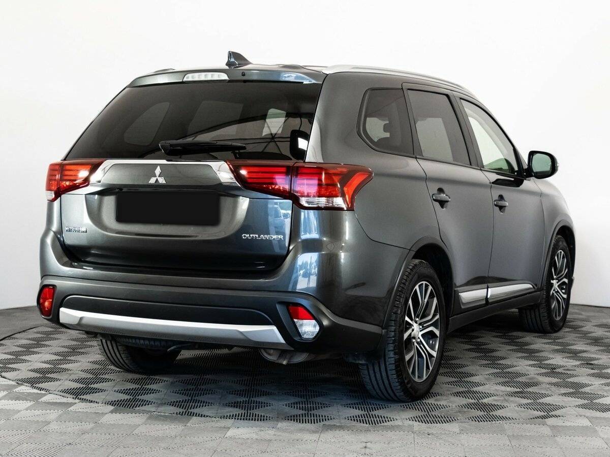 Mitsubishi Outlander с пробегом — 2018 год. Фото: #4