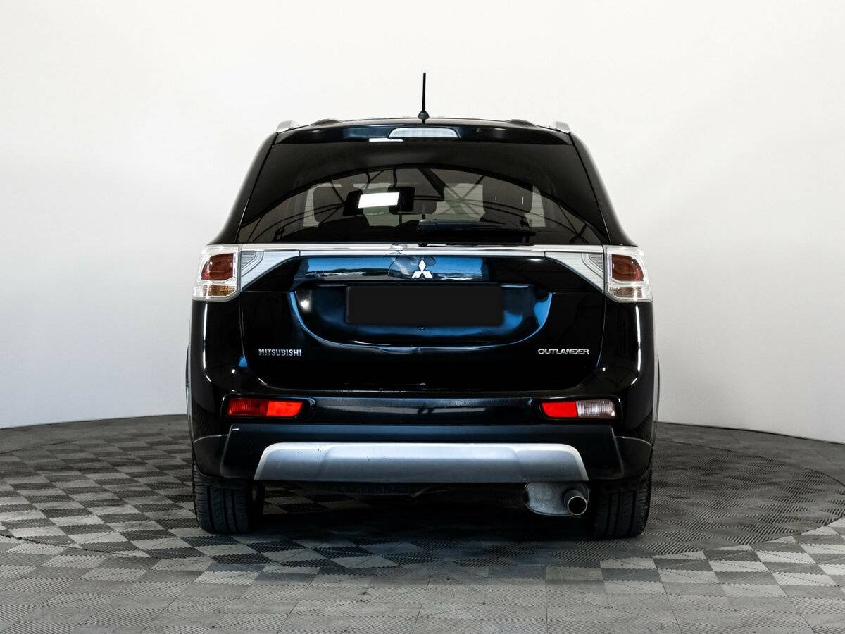 Mitsubishi Outlander с пробегом — 2014 год. Фото: #4