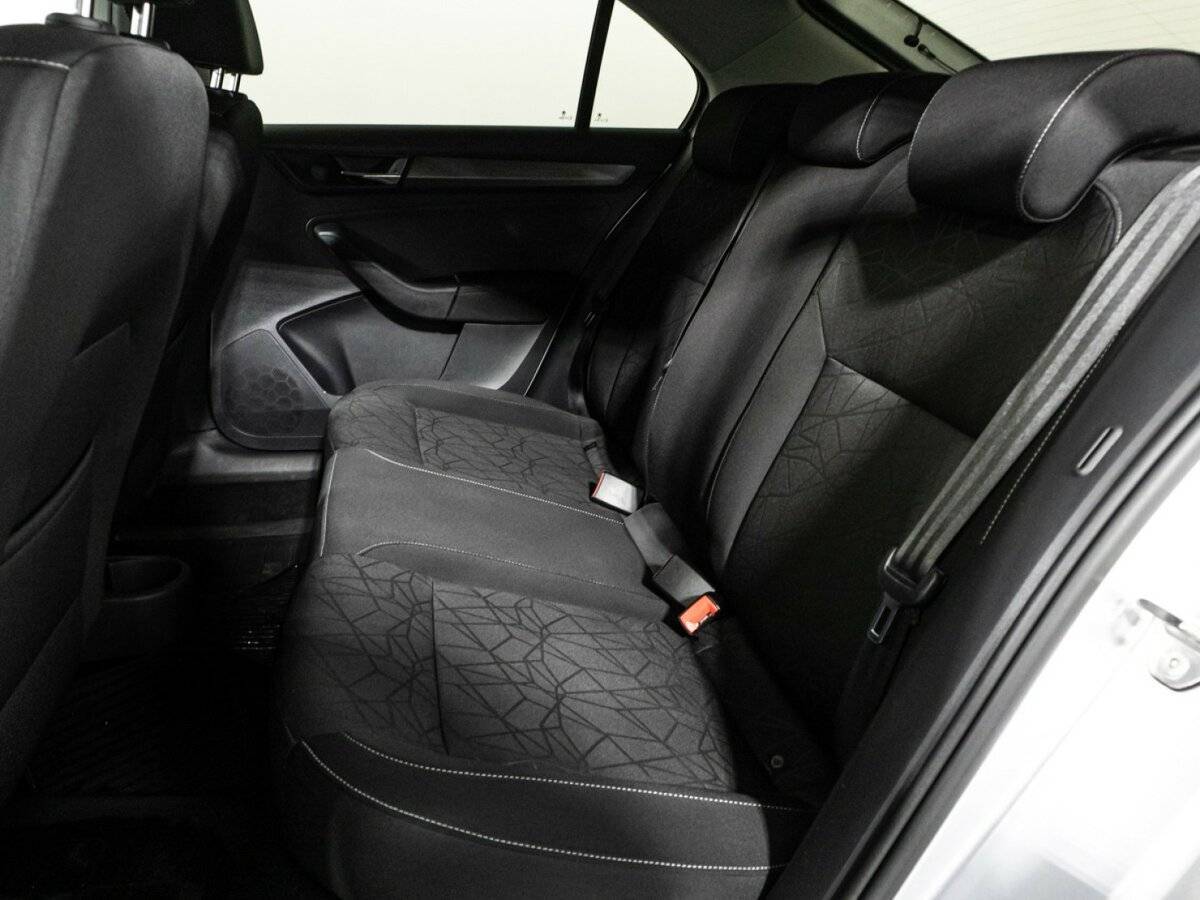 Skoda Rapid с пробегом — 2018 год. Фото: #9