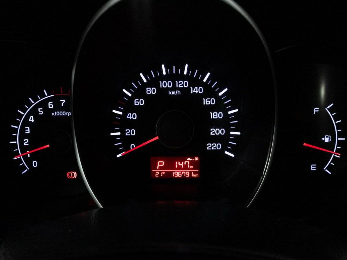 Kia Rio с пробегом — 2017 год. Фото: #11