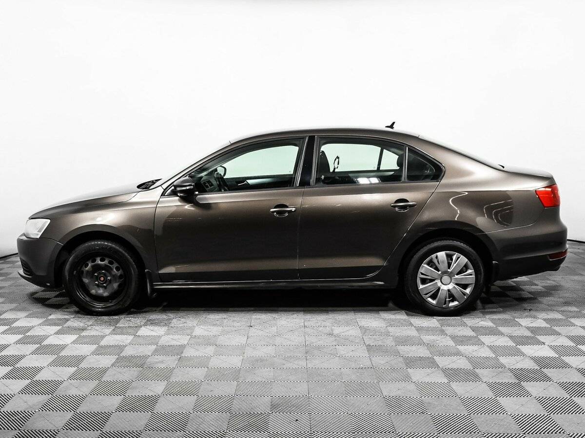 Volkswagen Jetta с пробегом — 2013 год. Фото: #7