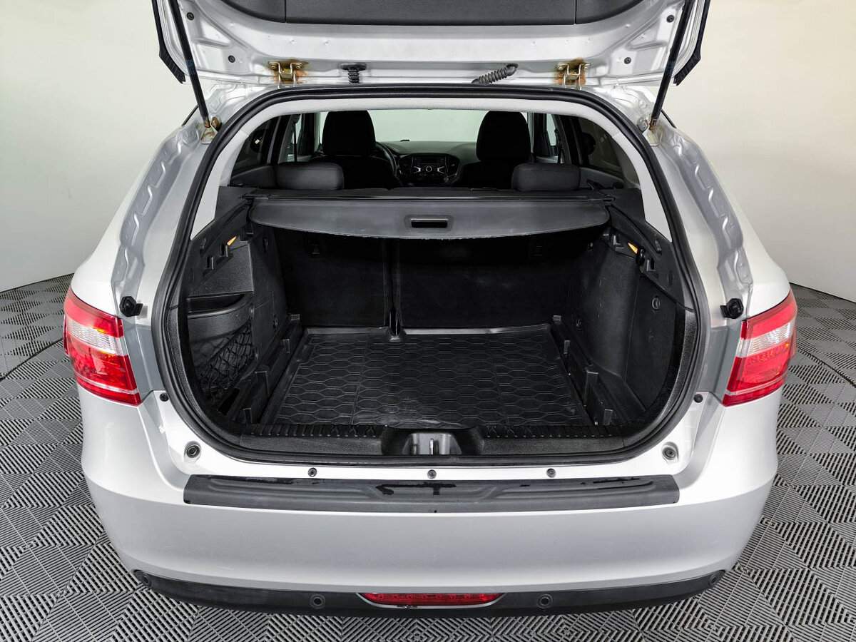 Lada (ВАЗ) Vesta с пробегом — 2021 год. Фото: #9