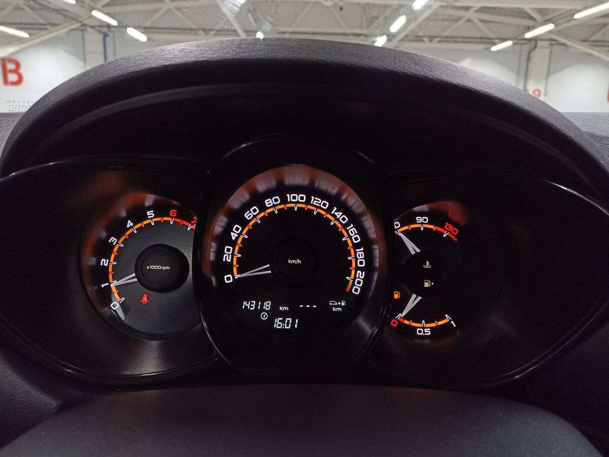 Lada (ВАЗ) Vesta с пробегом — 2020 год. Фото: #12