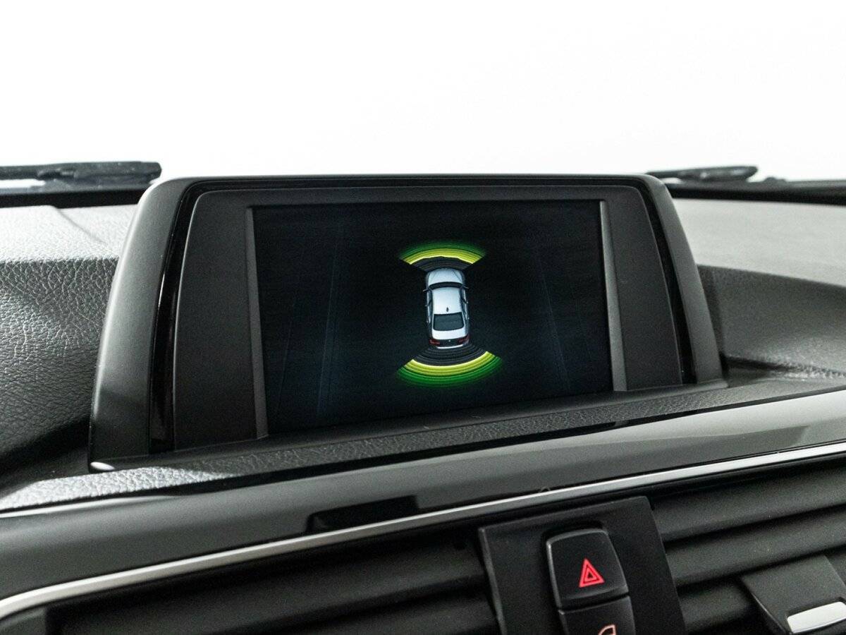 BMW 3 серии с пробегом — 2018 год. Фото: #15