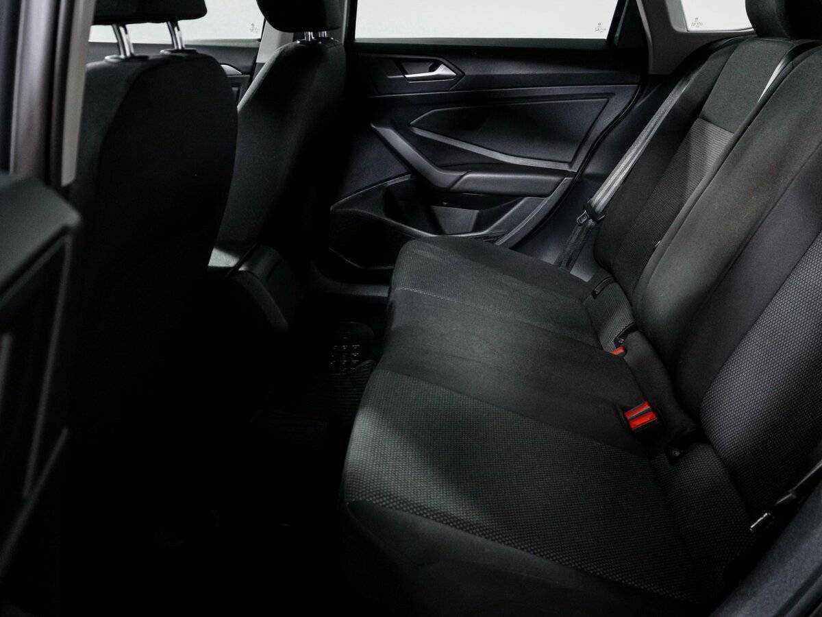 Volkswagen Jetta с пробегом — 2020 год. Фото: #9