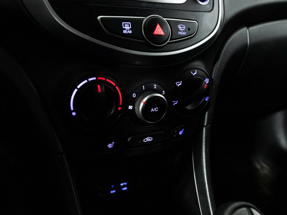 Hyundai Solaris с пробегом — 2016 год. Фото: #14