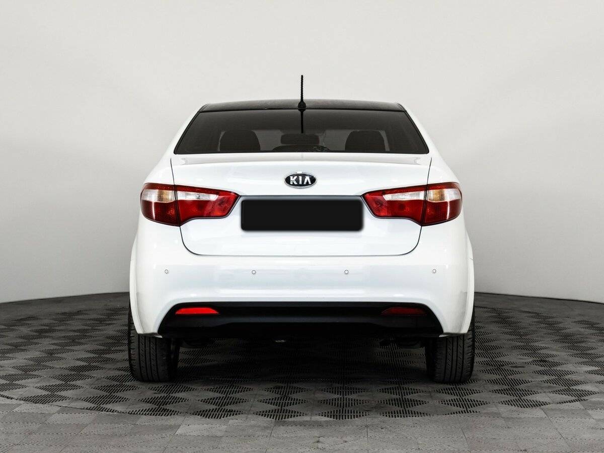 Kia Rio с пробегом — 2012 год. Фото: #4