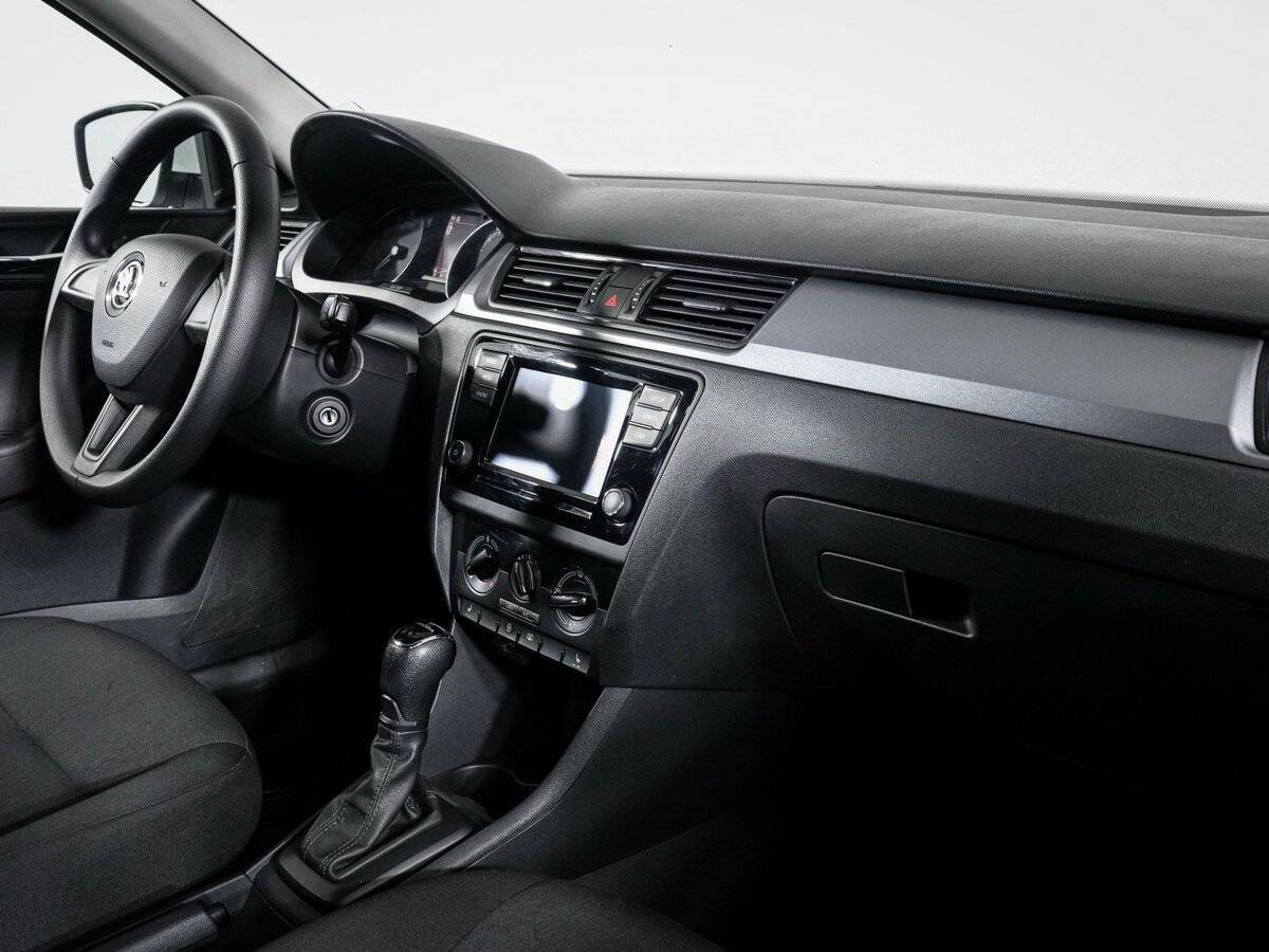 Skoda Rapid с пробегом — 2019 год. Фото: #8